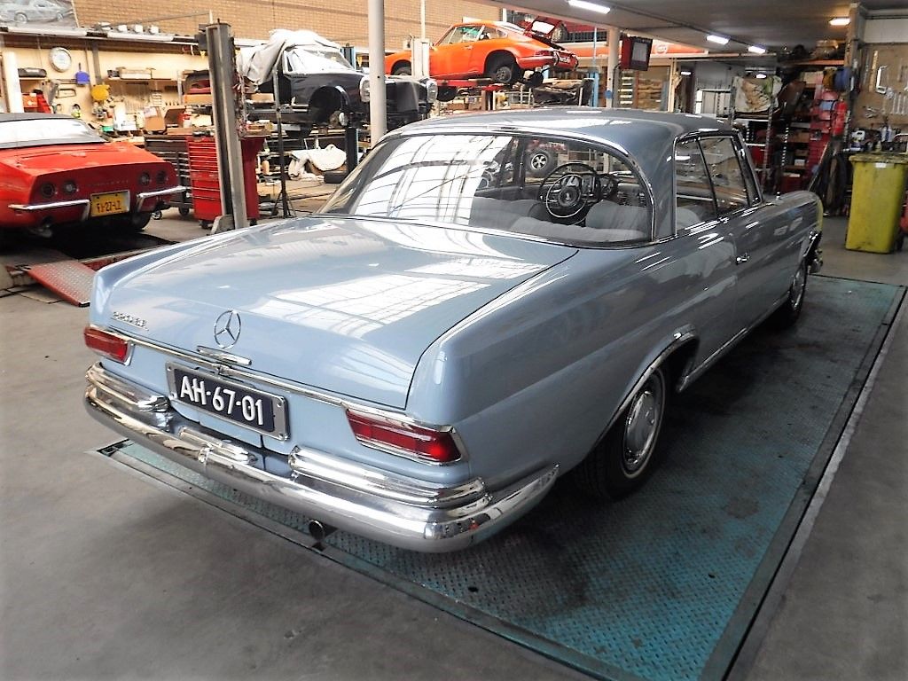 Mercedes-Benz Fintail (Heckflosse) for sale | Mercedes - 220 SE Coupe W111 - Image 13