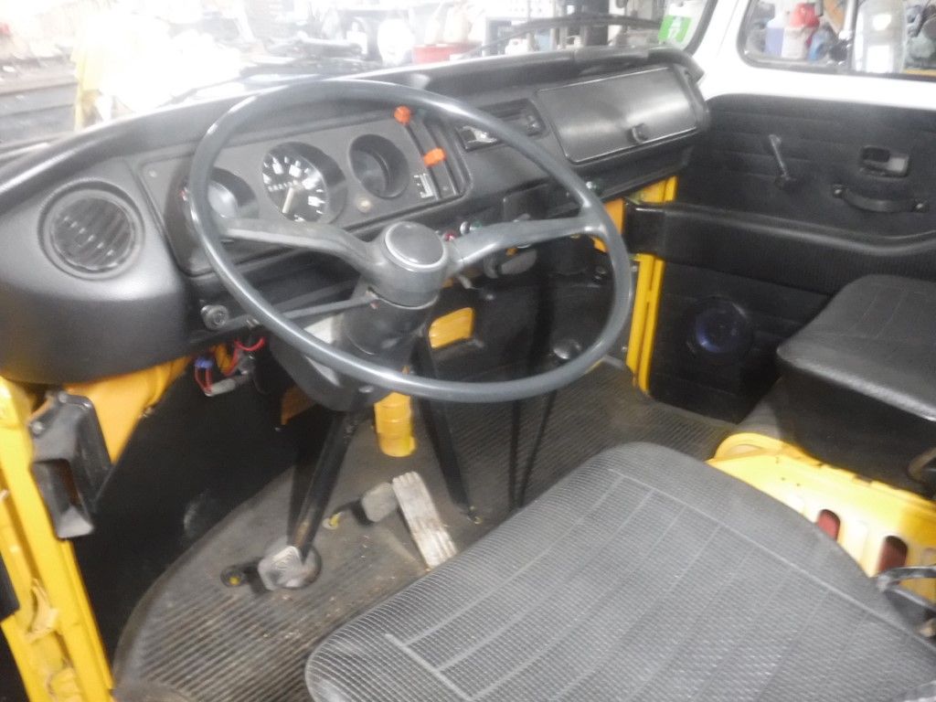 Volkswagen Transporter for sale | Volkswagen - T2 Bus - Image 6