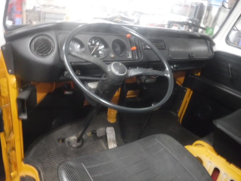 Volkswagen Transporter for sale | Volkswagen - T2 Bus - Image 8