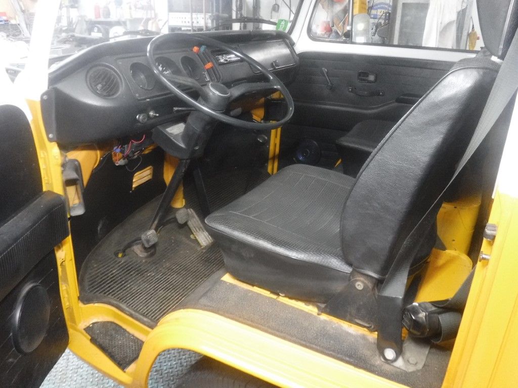 Volkswagen Transporter for sale | Volkswagen - T2 Bus - Image 9