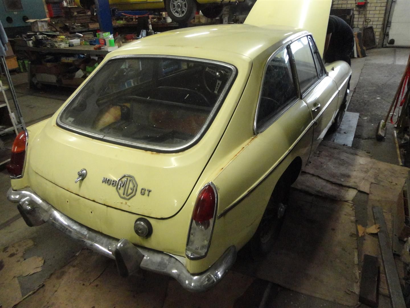 MG MGB GT for sale | MG - B GT to restore '70 - Image 9