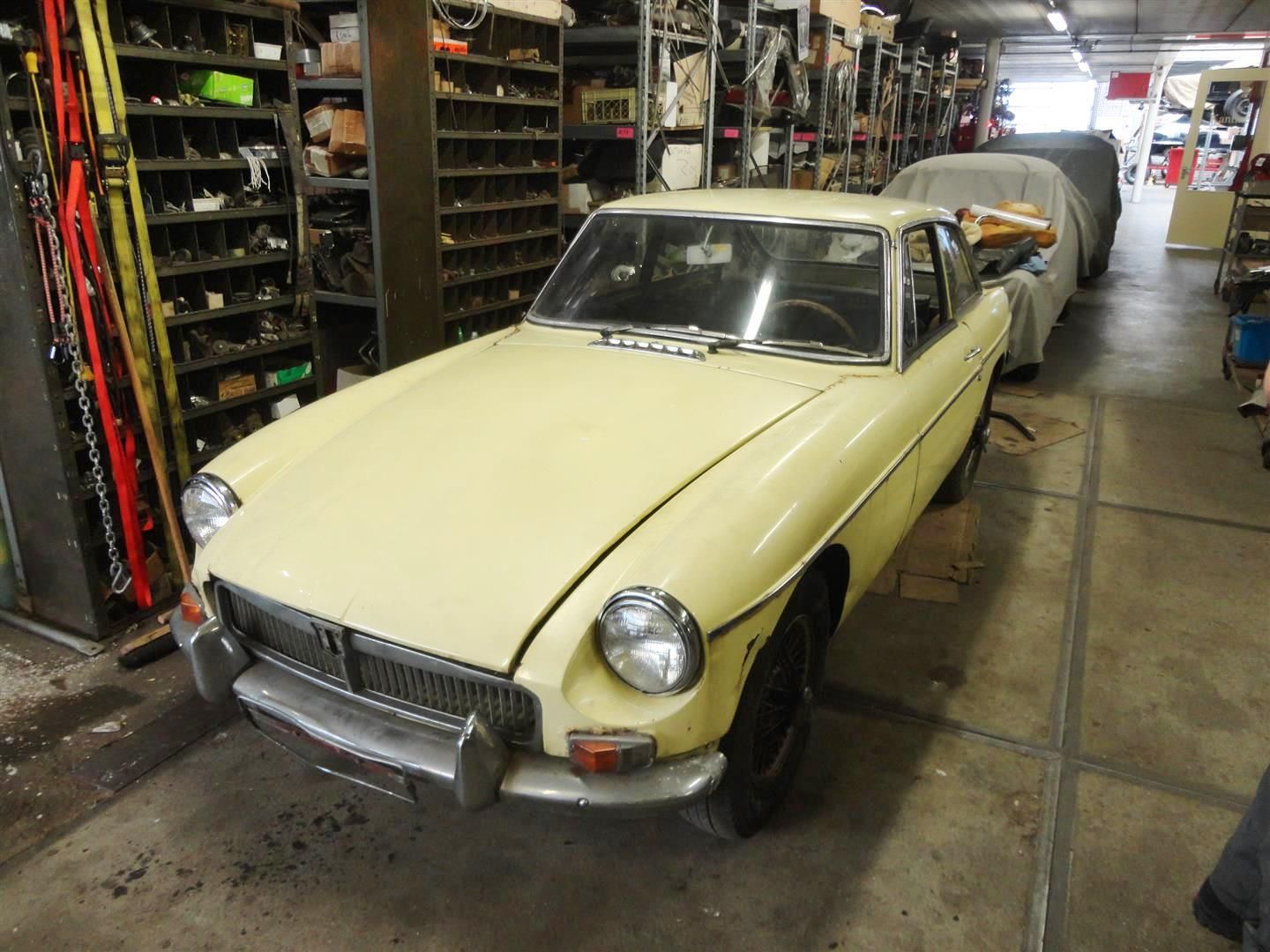 MG MGB GT for sale | MG - B GT to restore '70 - Image 12