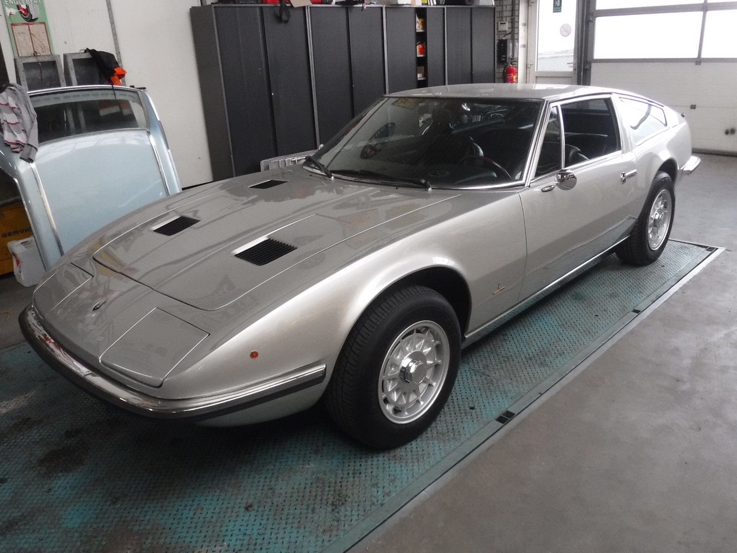 Maserati Indy for sale | Maserati - Indy 4.9 ltr silver - Image 2