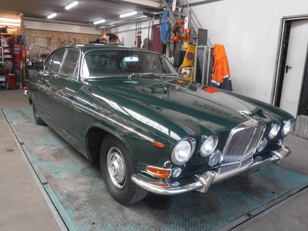 Jaguar 420G for sale | Jaguar - 420G Saloon no. 7776 - Image 2