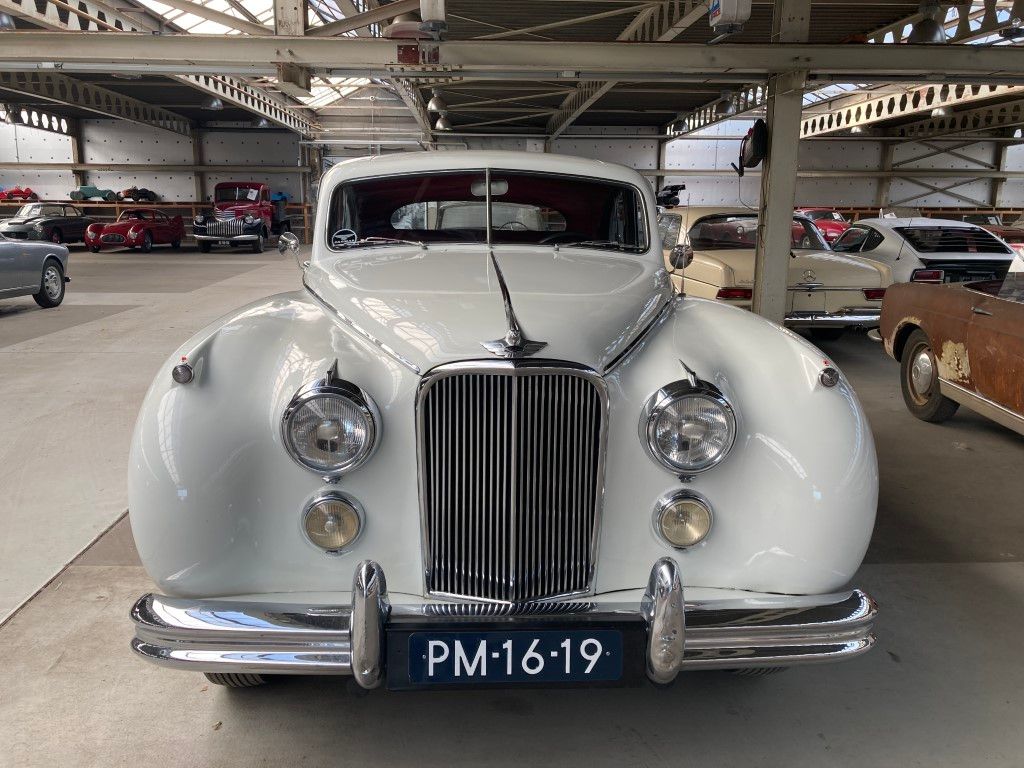 Jaguar Mark VII for sale | Jaguar - MK7 no. 734506 - Image 2