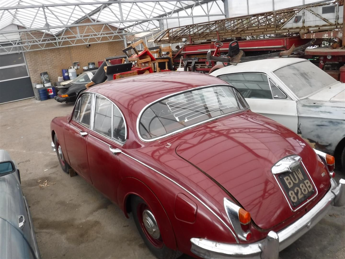 Jaguar Mark 2 for sale | Jaguar - MK2 RHD red - Image 20