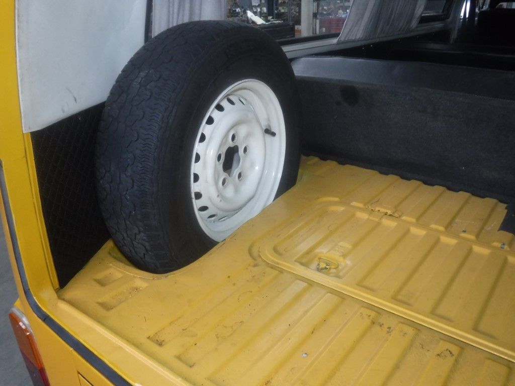 Volkswagen Transporter for sale | Volkswagen - T2 Bus - Image 22