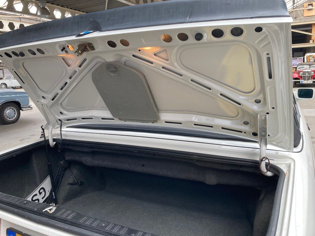 BMW 3 Series for sale | BMW - 325i Cabrio - Image 28