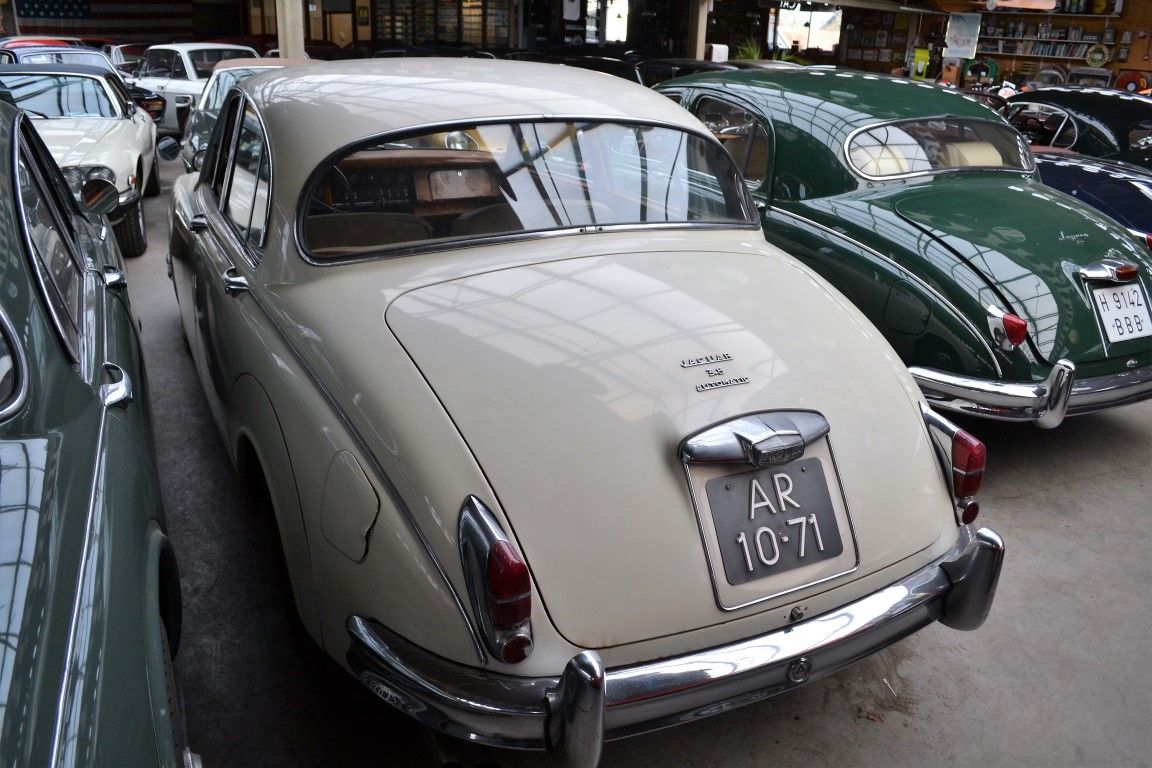 Jaguar MK2 for sale | Jaguar - MK2 - wit - Image 18