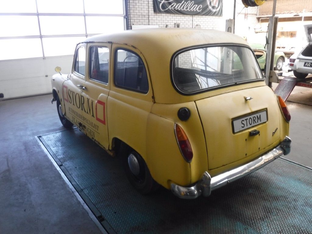Austin FX4 for sale | Austin - FX4 Taxi RHD - Image 4