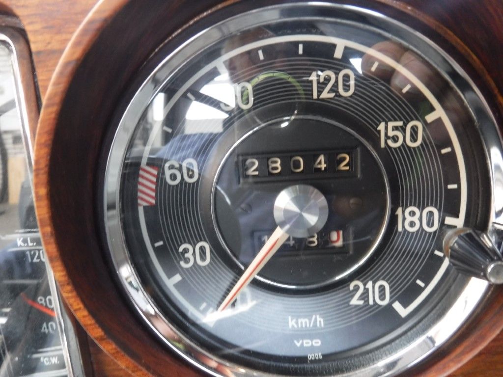 Mercedes-Benz Fintail (Heckflosse) for sale | Mercedes - 220 SE Coupe W111 - Image 45