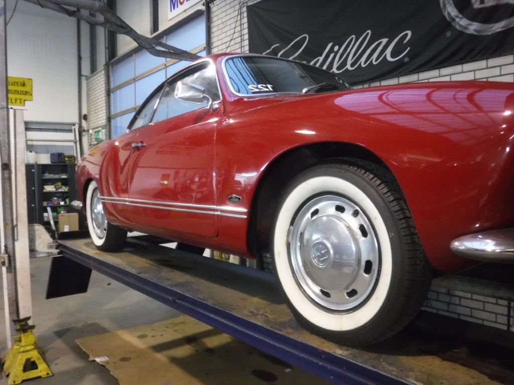 Volkswagen Karmann Ghia for sale | Volkswagen - Karmann Ghia Red - Image 40