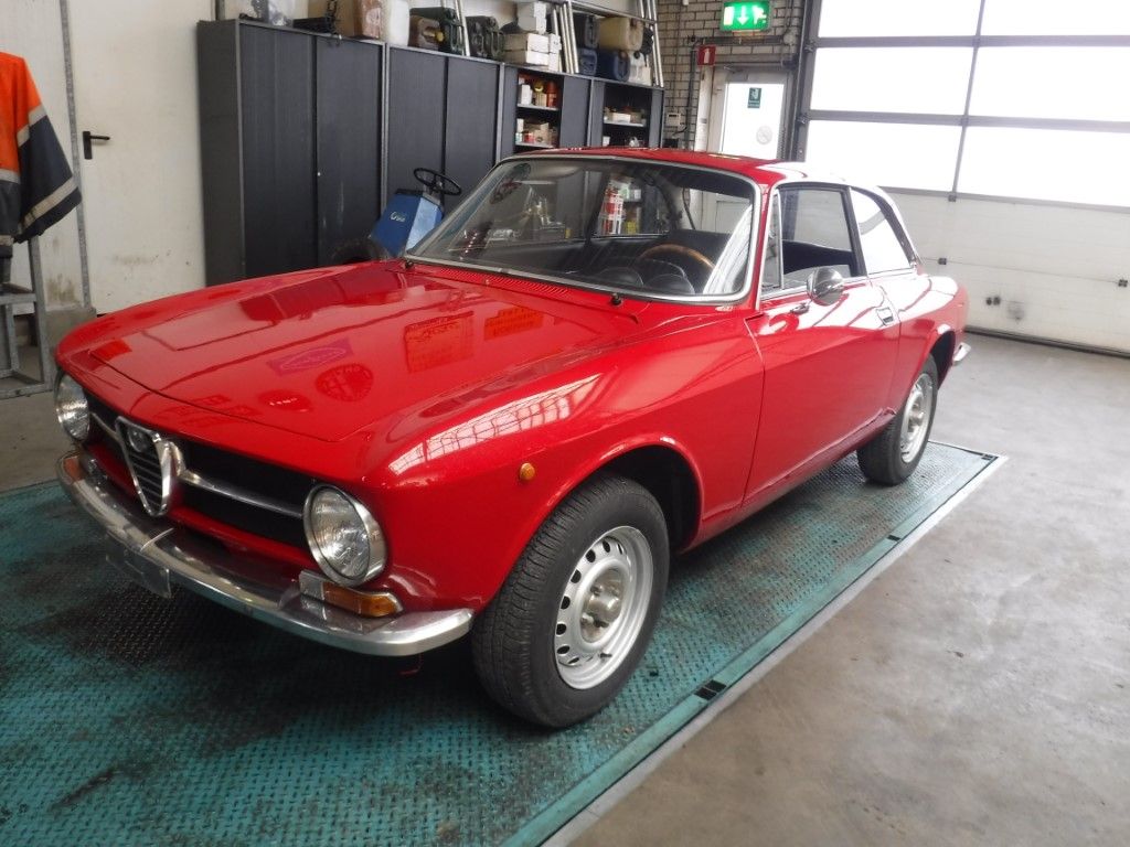 Alfa Romeo Giulia Sprint GT/GTV (105/115 Coupes) for sale | Alfa Romeo - Bertone 1300 GT jr restored - Image 36