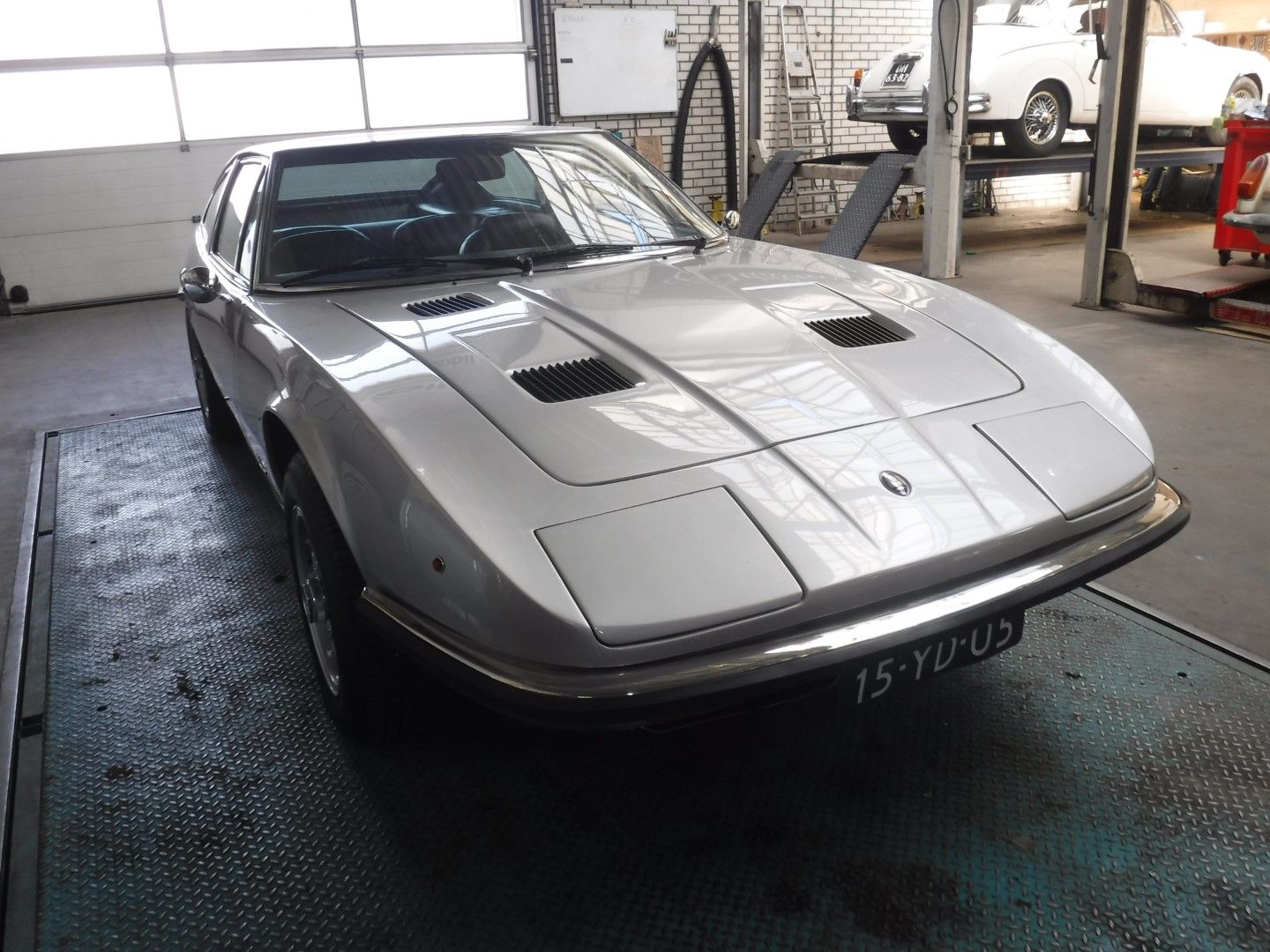 Maserati Indy for sale | Maserati - Indy 4.9 ltr silver - Image 6