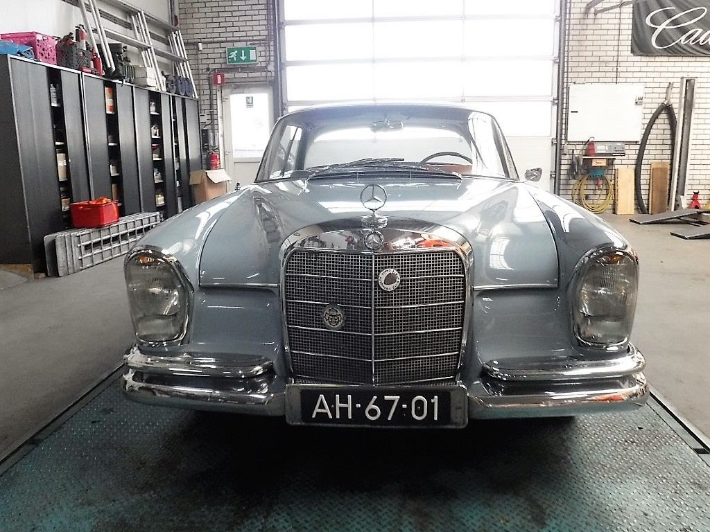 Mercedes-Benz Fintail (Heckflosse) for sale | Mercedes - 220 SE Coupe W111 - Image 6