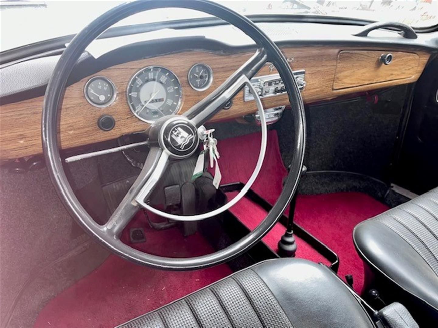 Volkswagen Karmann Ghia for sale | Volkswagen - Karmann Ghia Red - Image 57