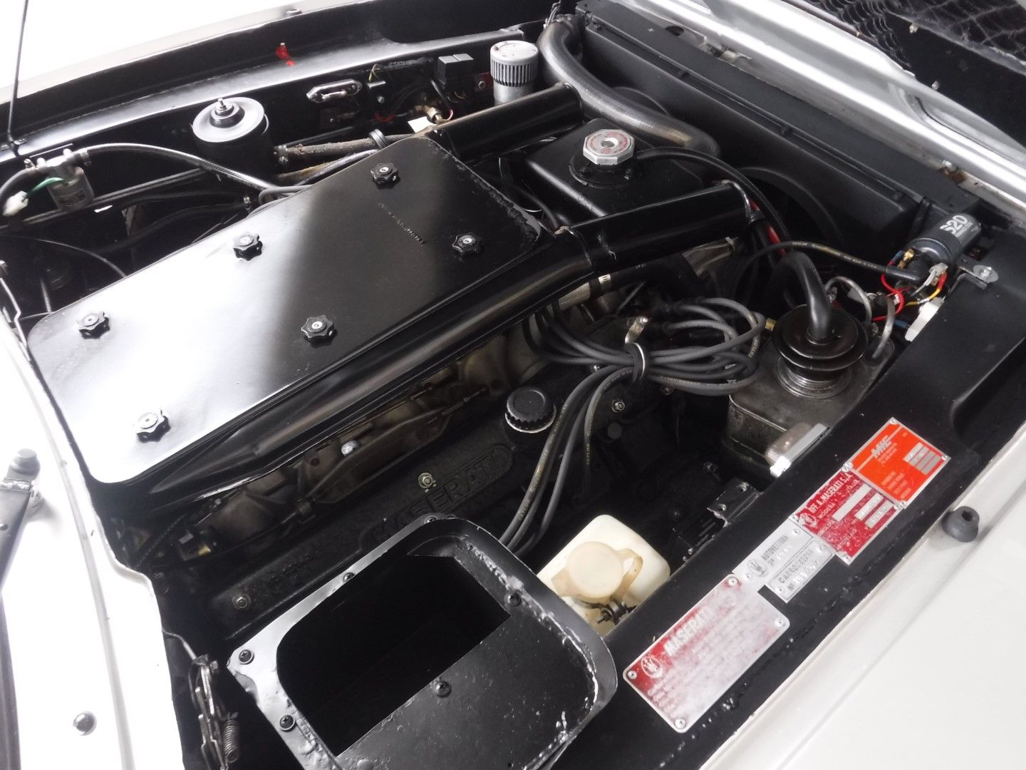 Maserati Indy for sale | Maserati - Indy 4.9 ltr silver - Image 63