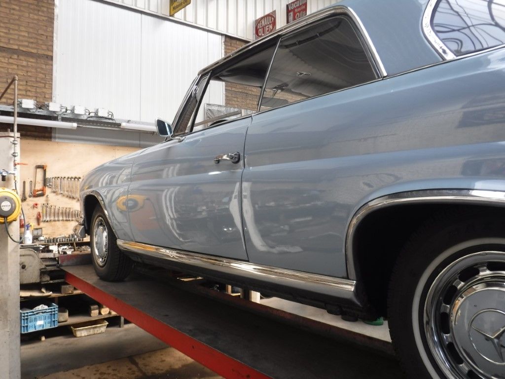 Mercedes-Benz Fintail (Heckflosse) for sale | Mercedes - 220 SE Coupe W111 - Image 88