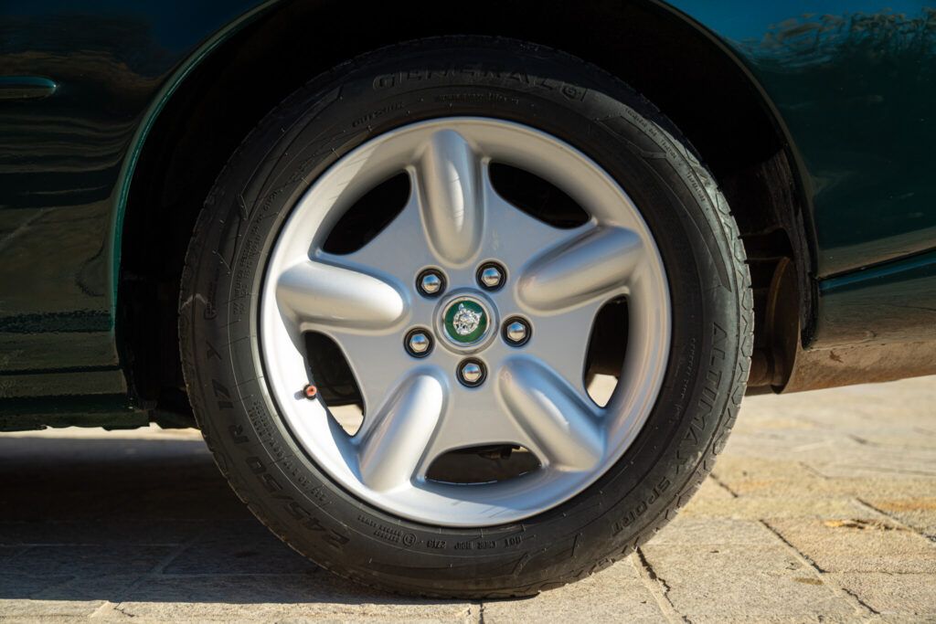 Jaguar XK8 for sale | 1998 JAGUAR XK8 - Image 18