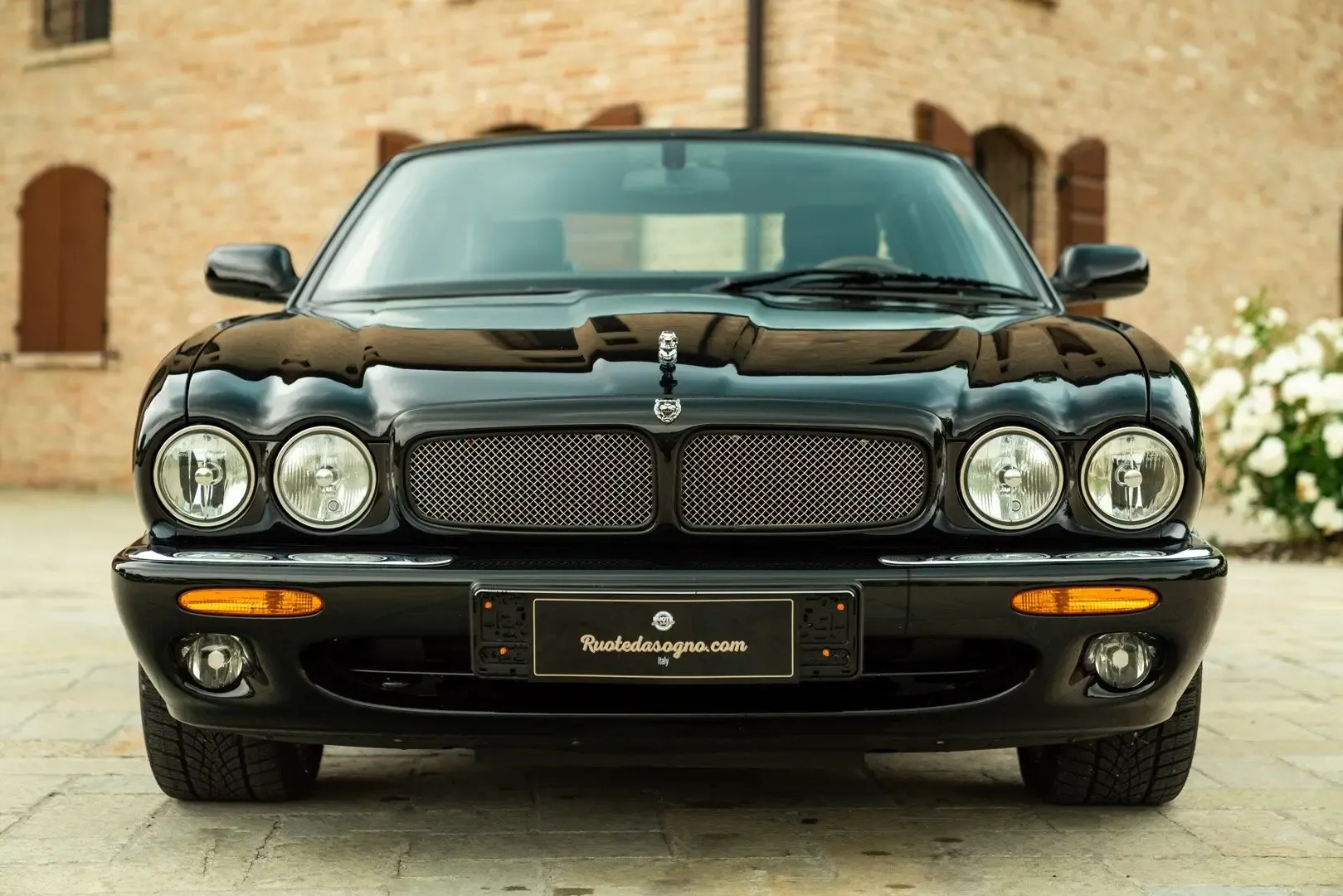 Jaguar XJ for sale | 2000 JAGUAR XJR - Image 12