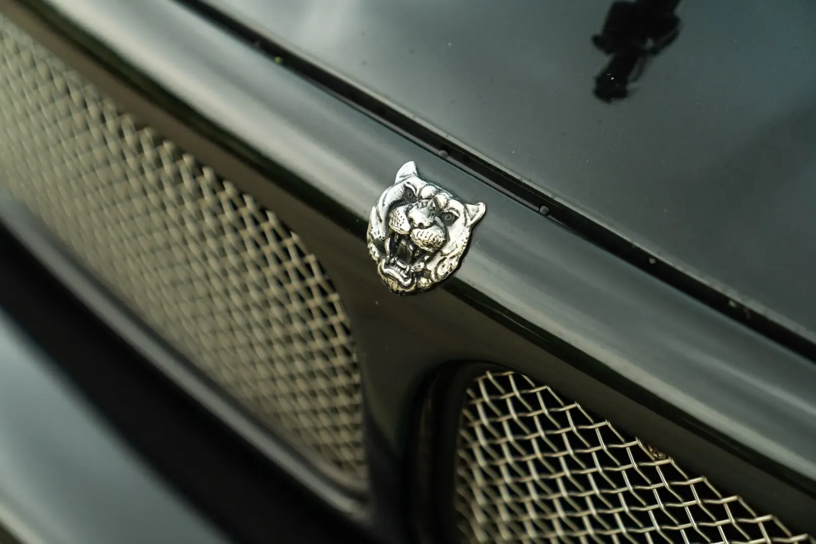 Jaguar XJ for sale | 2000 JAGUAR XJR - Image 25