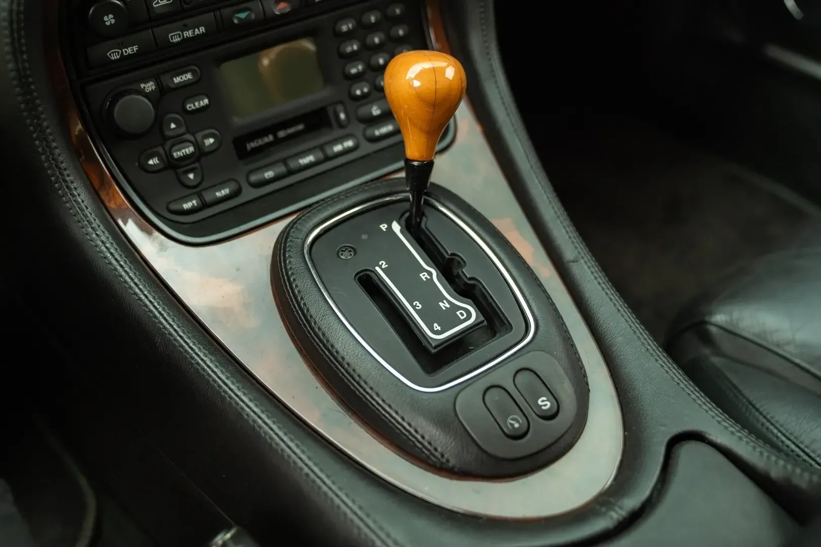 Jaguar XJ for sale | 2000 JAGUAR XJR - Image 58