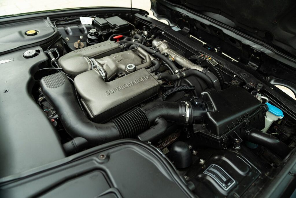 Jaguar XJ for sale | 2000 JAGUAR XJR - Image 75