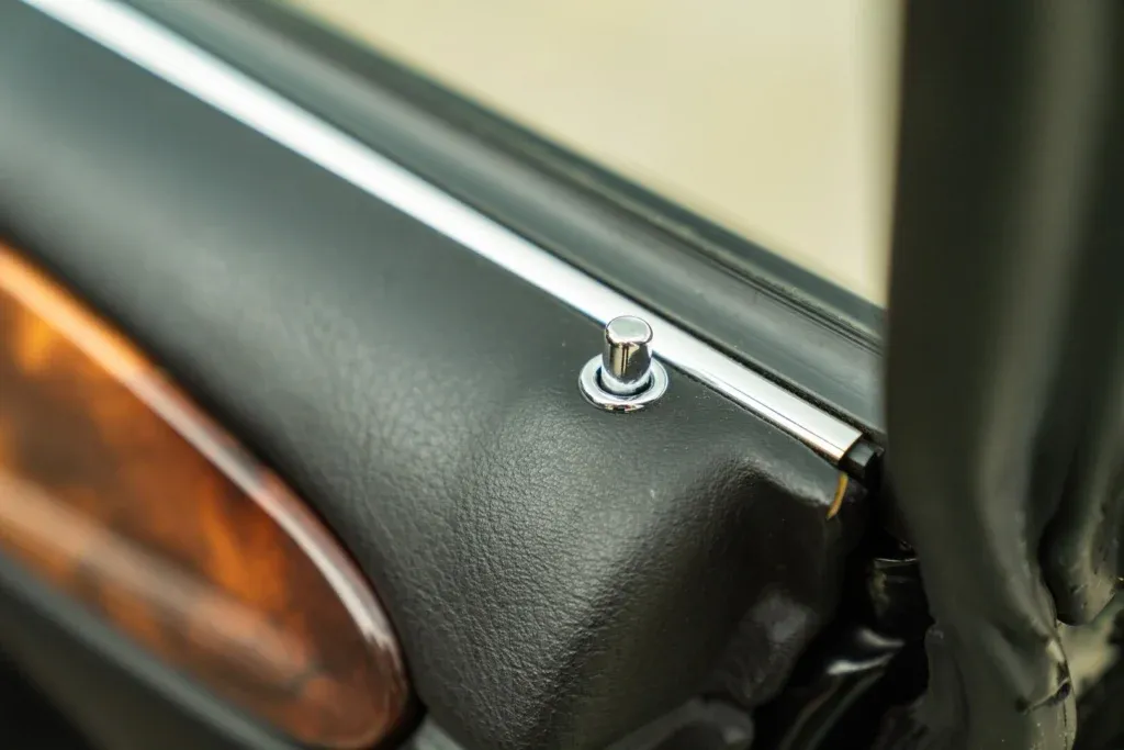 Jaguar XJ for sale | 2000 JAGUAR XJR - Image 66