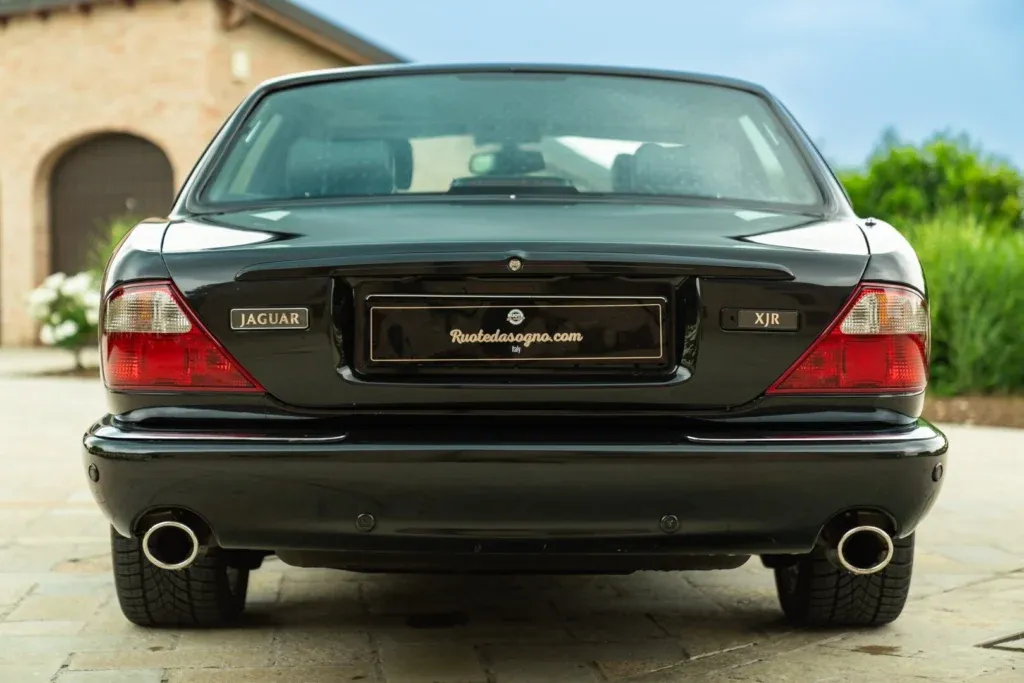 Jaguar XJ for sale | 2000 JAGUAR XJR - Image 16