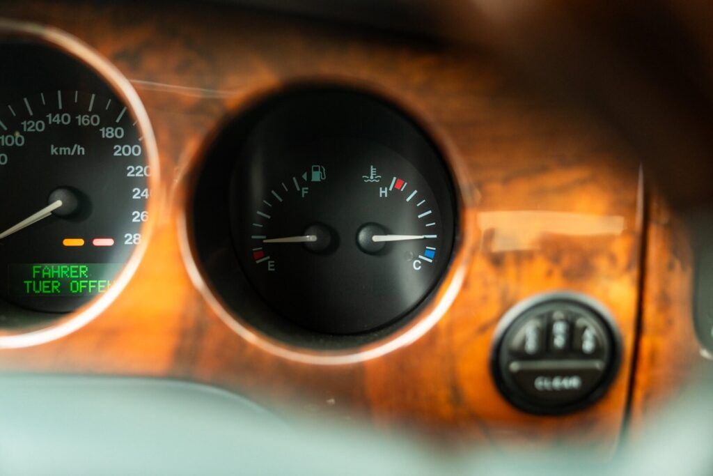 Jaguar XJ for sale | 2000 JAGUAR XJR - Image 38