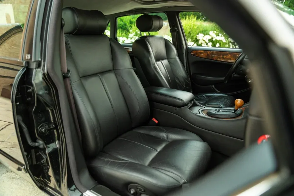 Jaguar XJ for sale | 2000 JAGUAR XJR - Image 42