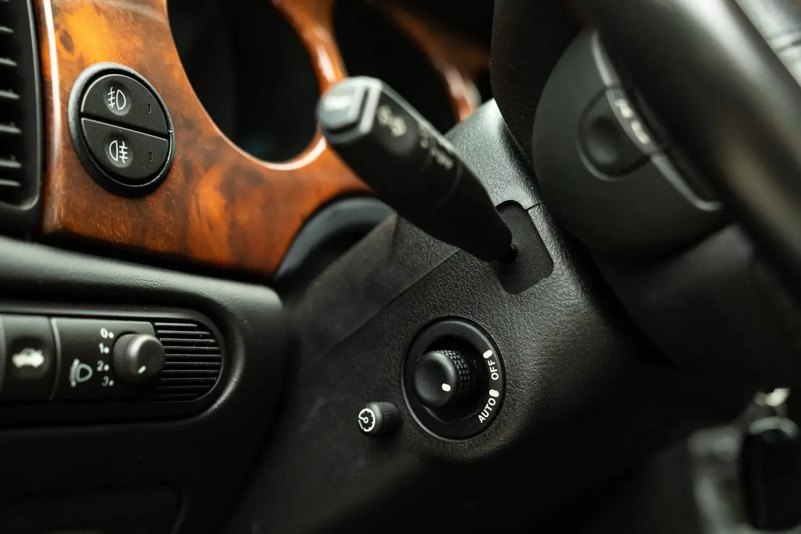 Jaguar XJ for sale | 2000 JAGUAR XJR - Image 52