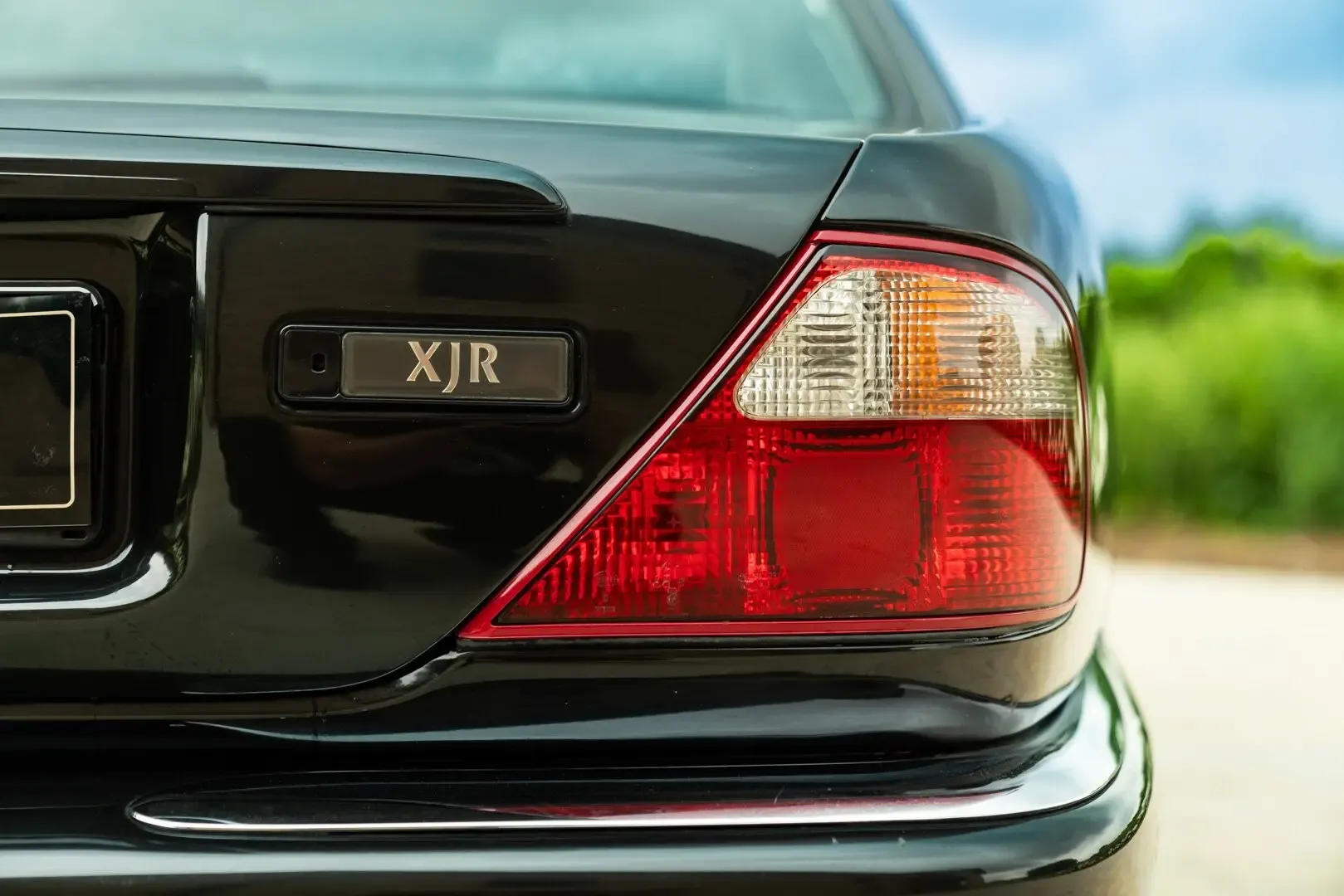 Jaguar XJ for sale | 2000 JAGUAR XJR - Image 18