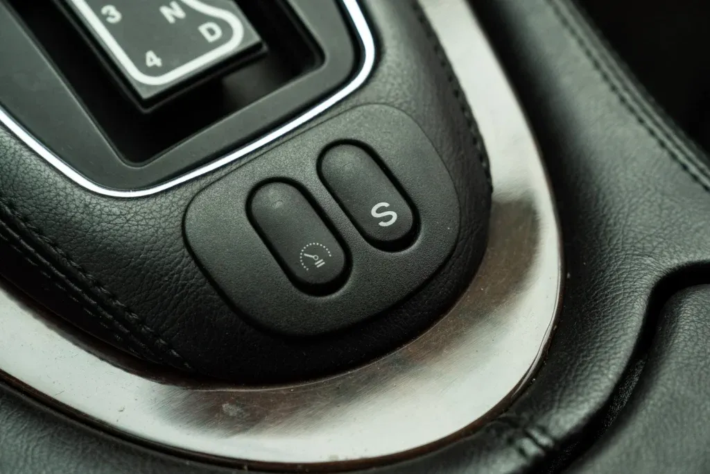 Jaguar XJ for sale | 2000 JAGUAR XJR - Image 53