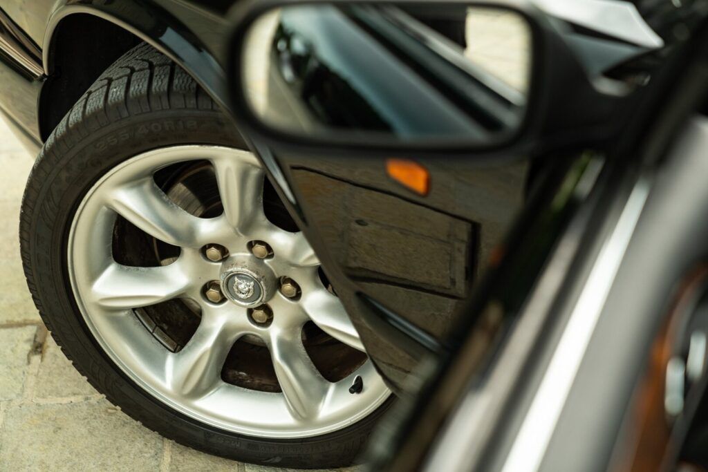 Jaguar XJ for sale | 2000 JAGUAR XJR - Image 21