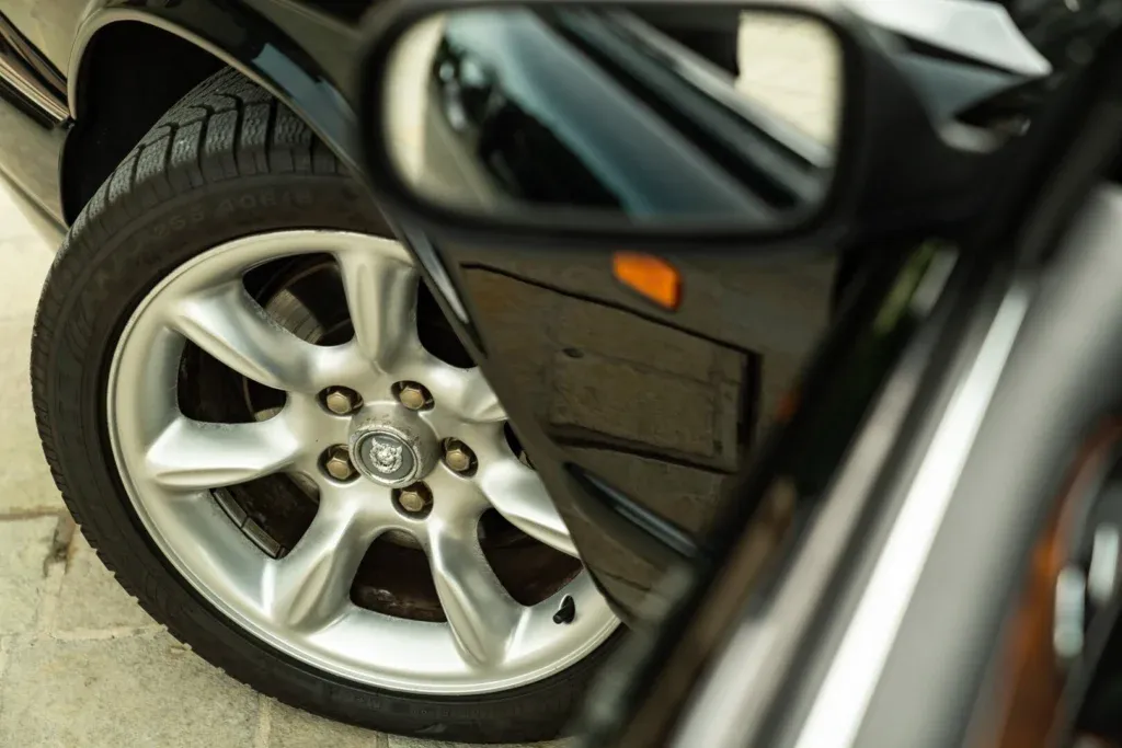 Jaguar XJ for sale | 2000 JAGUAR XJR - Image 21