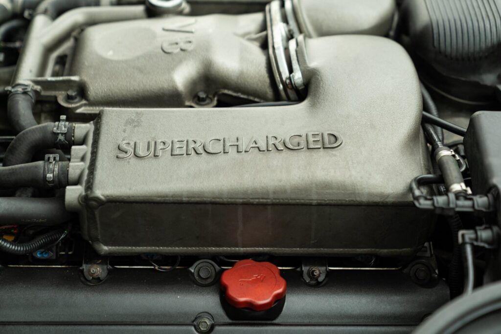 Jaguar XJ for sale | 2000 JAGUAR XJR - Image 73