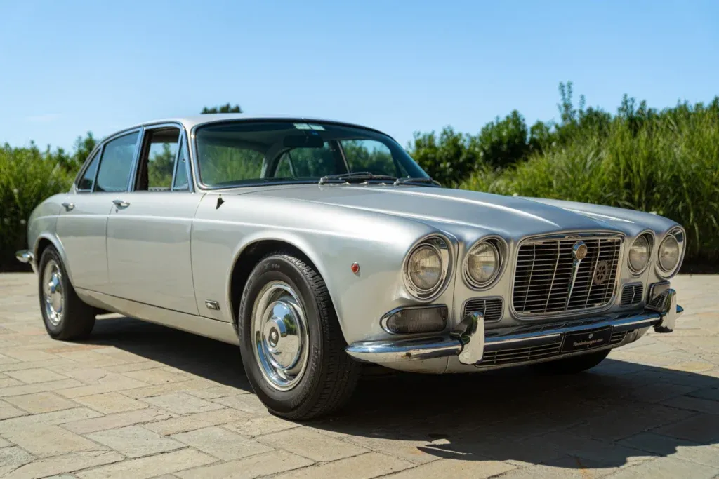 Jaguar XJ6 for sale | 1970 JAGUAR XJ6 4.2 - Image 2