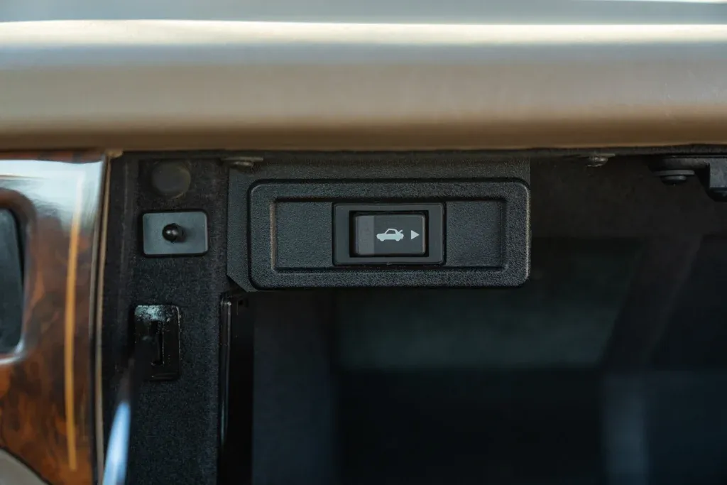 Daimler Sovereign for sale | 1991 Daimler XJ 40 - Image 72