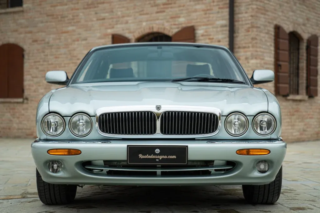 Jaguar XJ8 for sale | 1997 JAGUAR XJ8 3.2 - Image 3