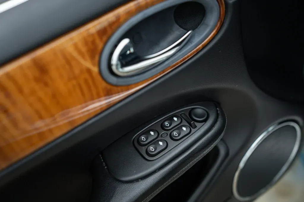 Jaguar XJ8 for sale | 1997 JAGUAR XJ8 3.2 - Image 67