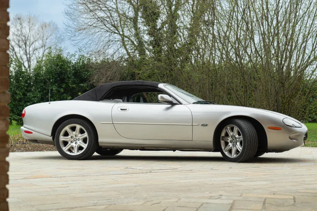 Jaguar XK8 for sale | 2000 JAGUAR XK8 SPIDER - Image 14