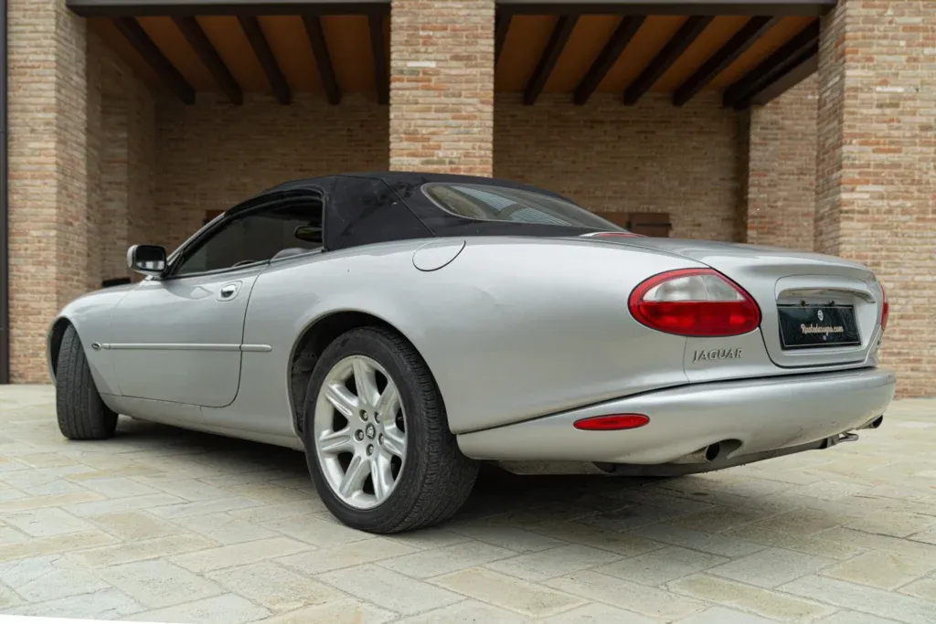 Jaguar XK8 for sale | 2000 JAGUAR XK8 SPIDER - Image 10