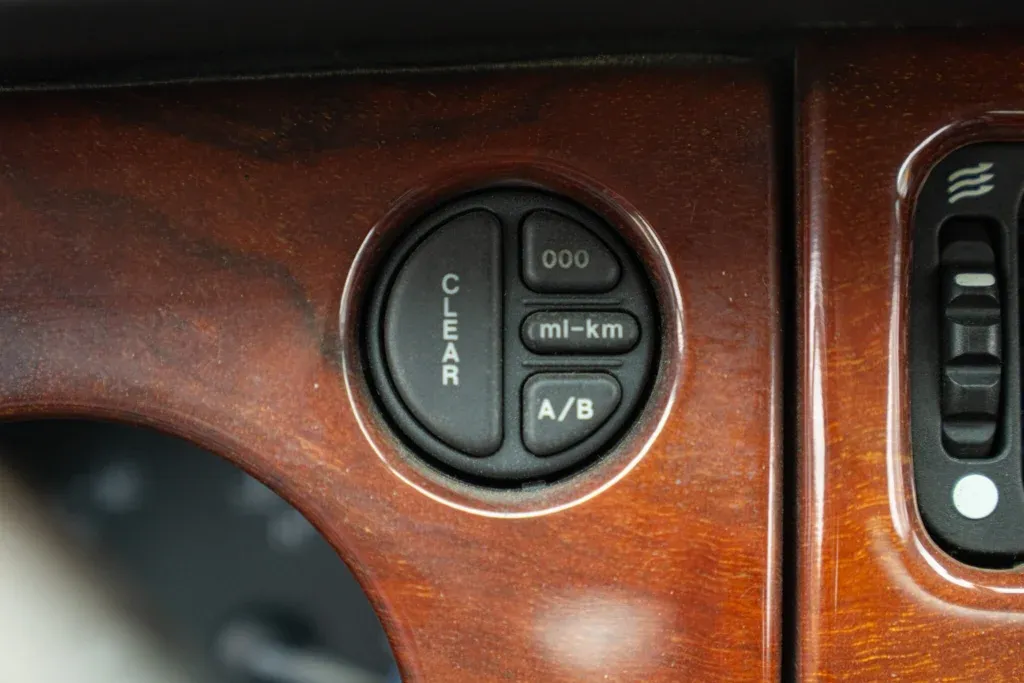 Jaguar XK8 for sale | 2000 JAGUAR XK8 SPIDER - Image 48