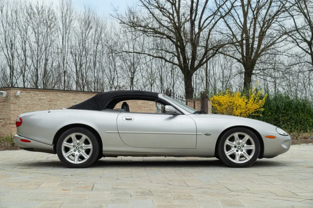 Jaguar XK8 for sale | 2000 JAGUAR XK8 SPIDER - Image 6