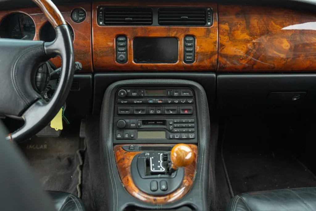 Jaguar XK8 for sale | 2000 JAGUAR XK8 SPIDER - Image 52
