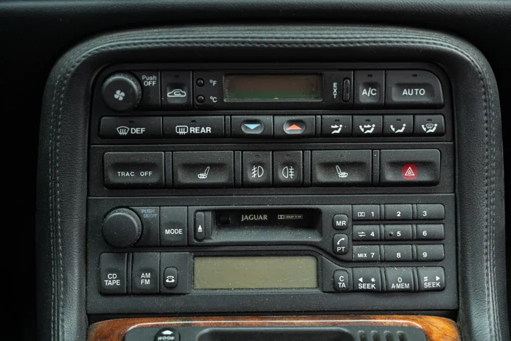 Jaguar XK8 for sale | 2000 JAGUAR XK8 SPIDER - Image 55