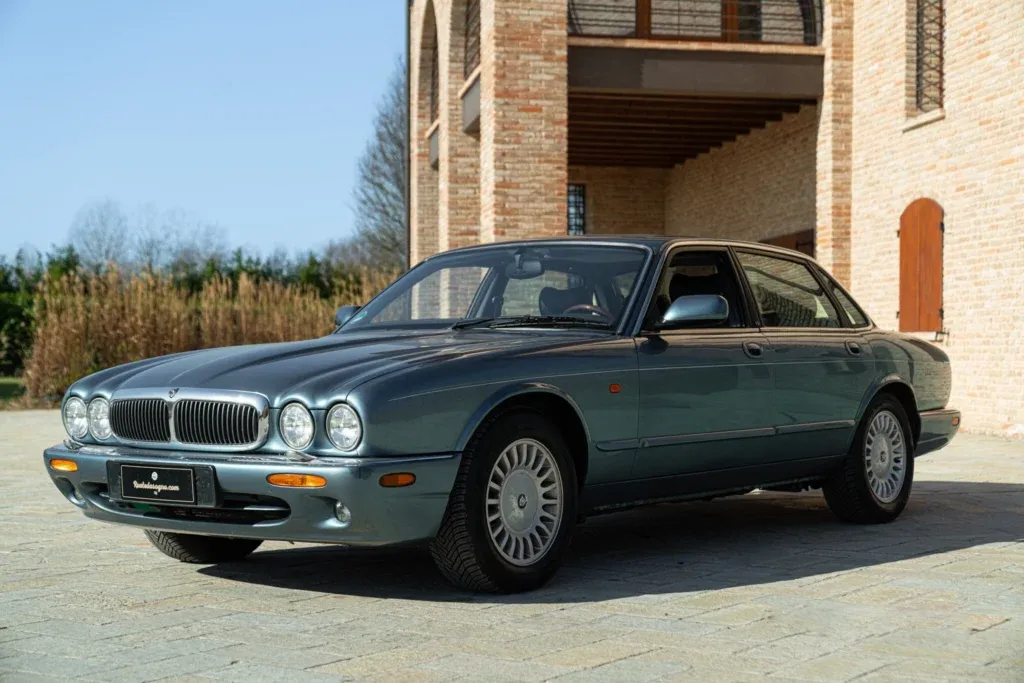 Jaguar XJ8 for sale | 1997 JAGUAR XJ8 3.2 EXECUTIVE