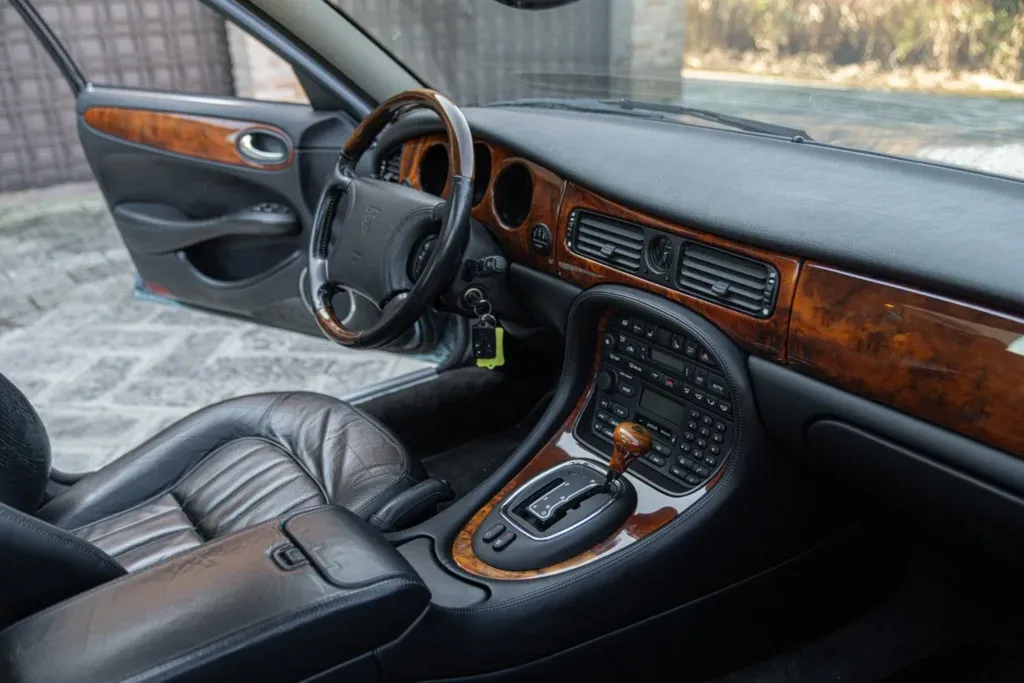 Jaguar XJ8 for sale | 1997 JAGUAR XJ8 3.2 EXECUTIVE - Image 28