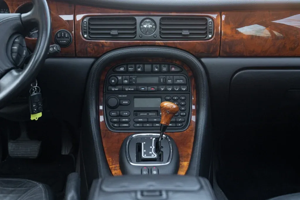 Jaguar XJ8 for sale | 1997 JAGUAR XJ8 3.2 EXECUTIVE - Image 38